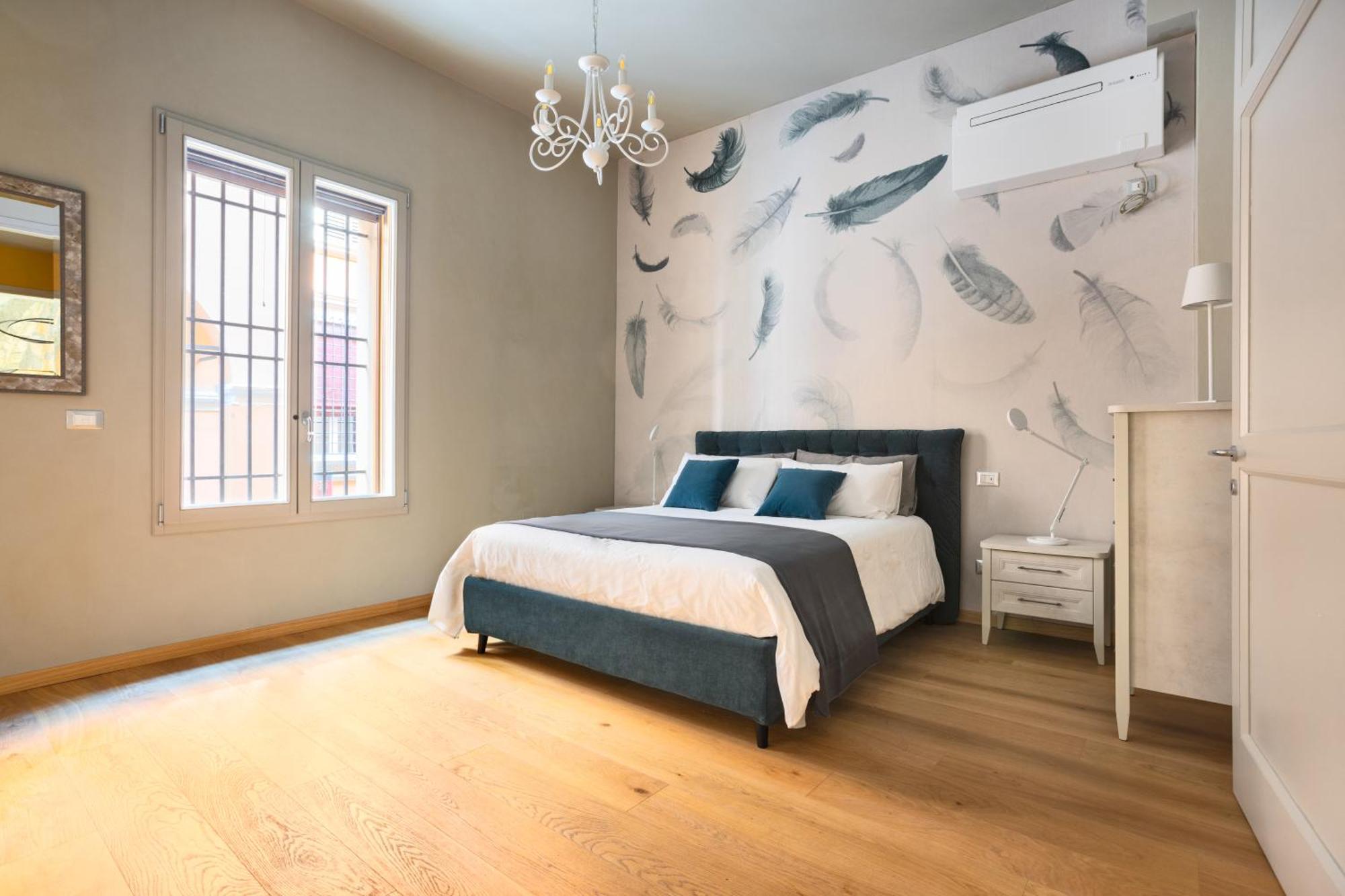 Central And Comfy Apartment Free Netflix And Disney Plus Bolonia Exterior foto