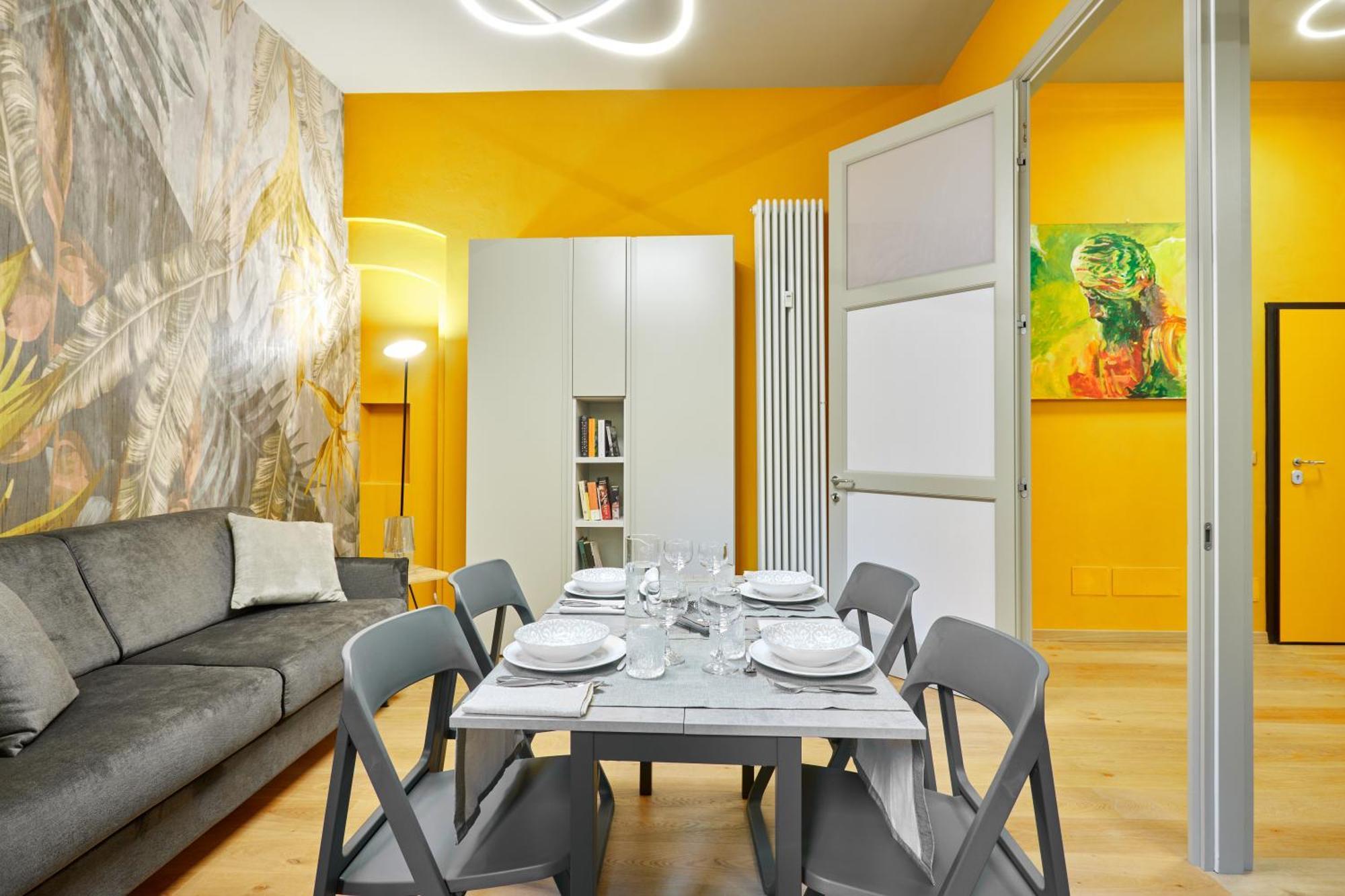 Central And Comfy Apartment Free Netflix And Disney Plus Bolonia Exterior foto
