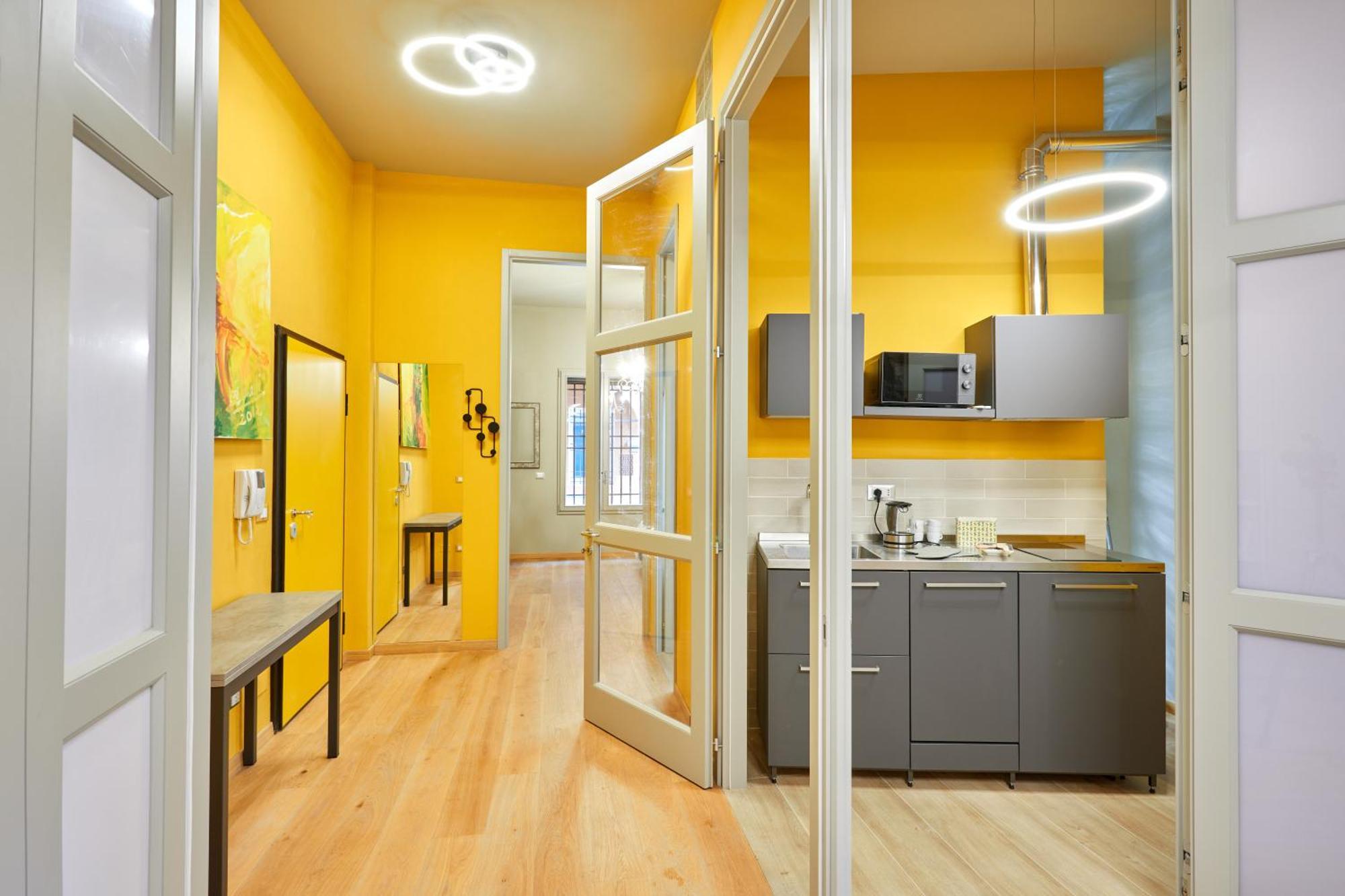 Central And Comfy Apartment Free Netflix And Disney Plus Bolonia Exterior foto