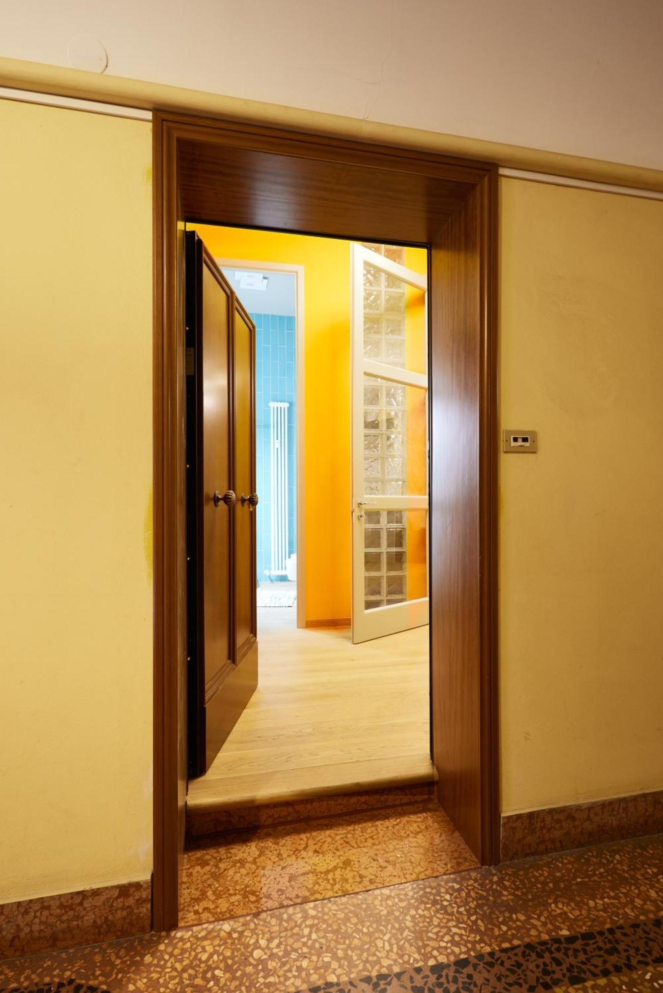 Central And Comfy Apartment Free Netflix And Disney Plus Bolonia Exterior foto