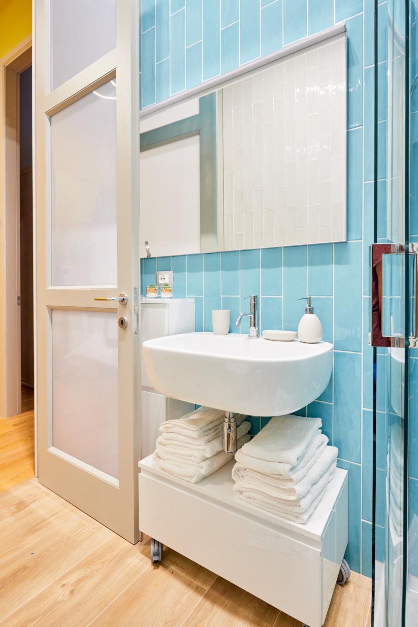 Central And Comfy Apartment Free Netflix And Disney Plus Bolonia Exterior foto