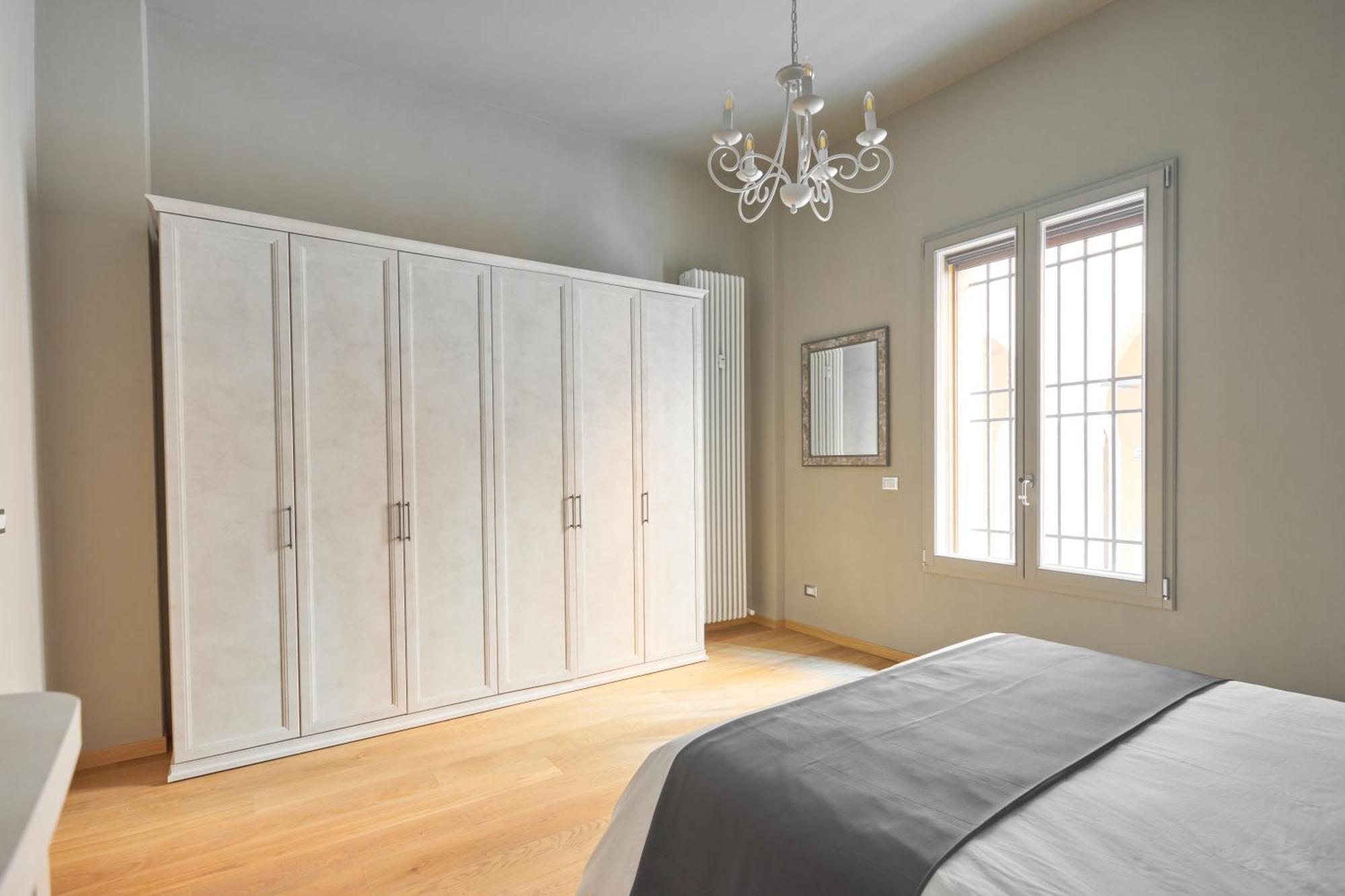 Central And Comfy Apartment Free Netflix And Disney Plus Bolonia Exterior foto